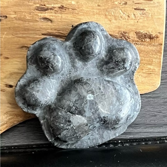(2) Moss Agate Paw Prints Crystal Carving Healing / Emotional Balance Cat Dog - Picture 3 of 3